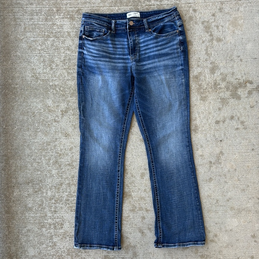 BKE Stella Mid-Rise Tailored Boot Stretch Jean - Picture 4 of 15